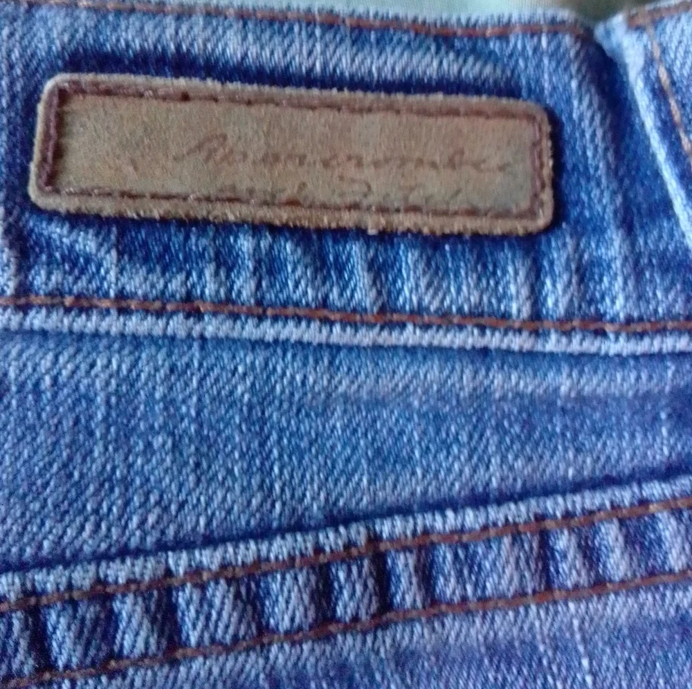 Abercrombie and Fitch Blue Denim Casual Jean Shorts, Women's size 6 - Picture 5 of 7
